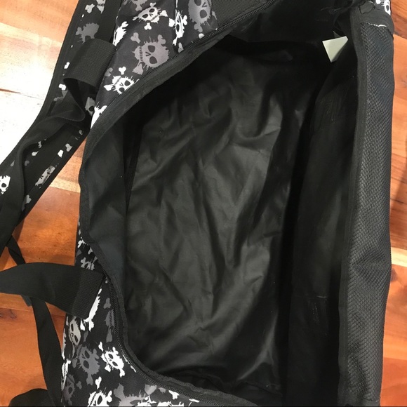 YakPak Skull Duffle Bag - Picture 7 of 9